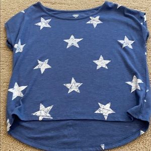 Old Navy small star T-shirt for girls.